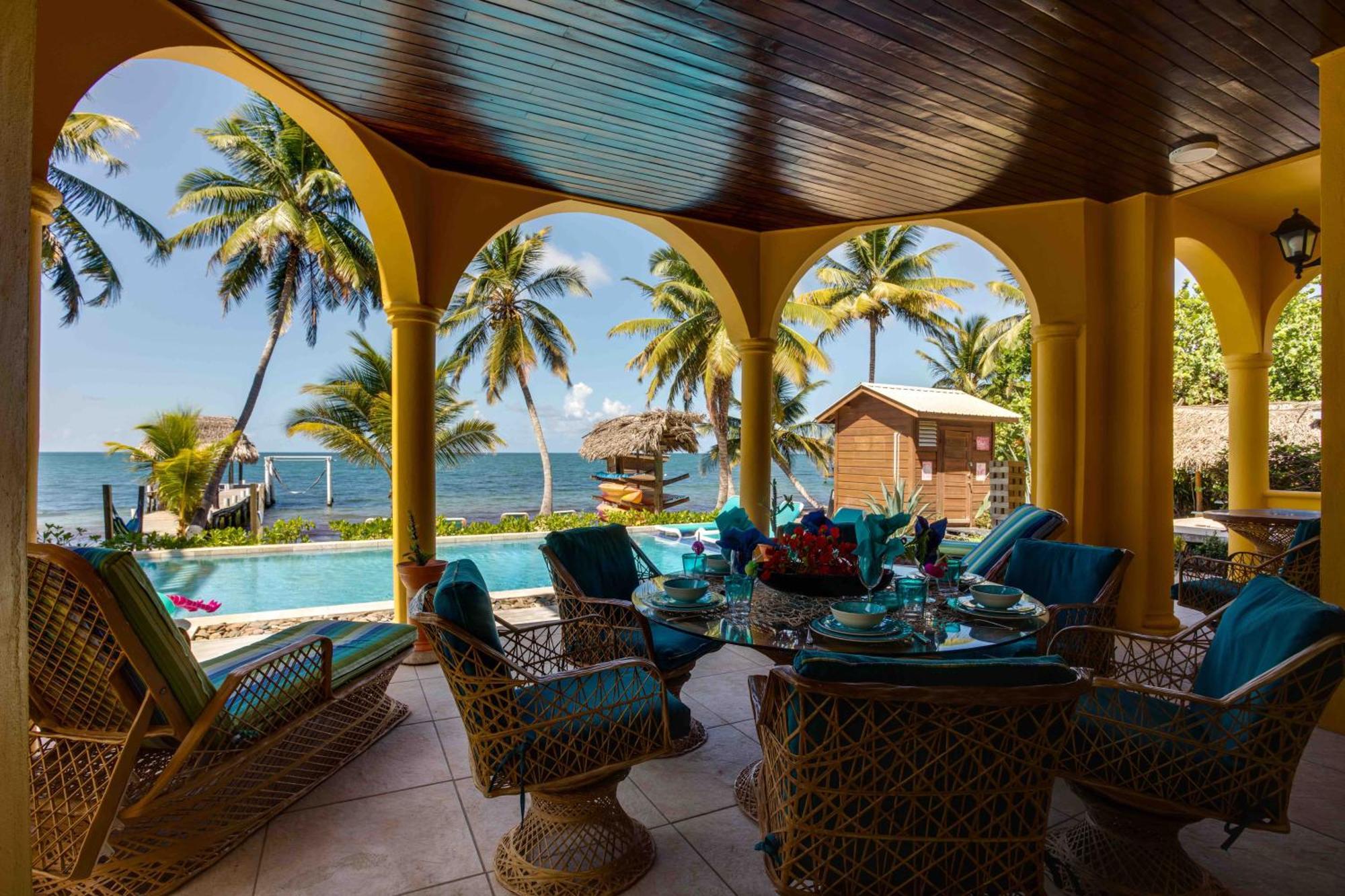 Blue Parrot Beach House And Villas Hopkins Eksteriør billede